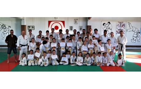 REMISE DES GRADES DE FIN D'ANNEE LE 22-06-2018 